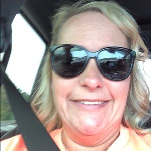 Meet your Posher, Kellie